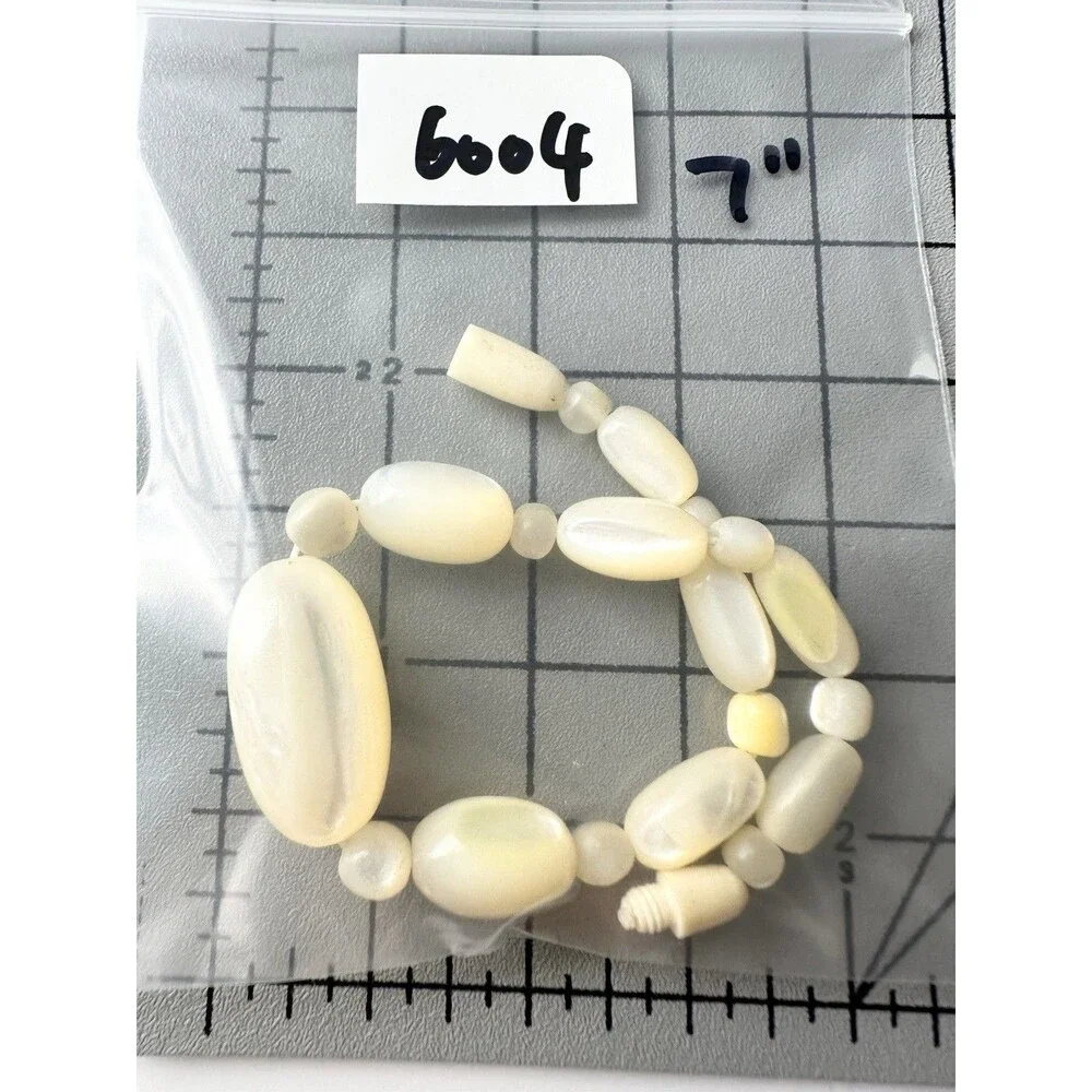 Vintage Mother Of Pearl Bead Bracelet 7”